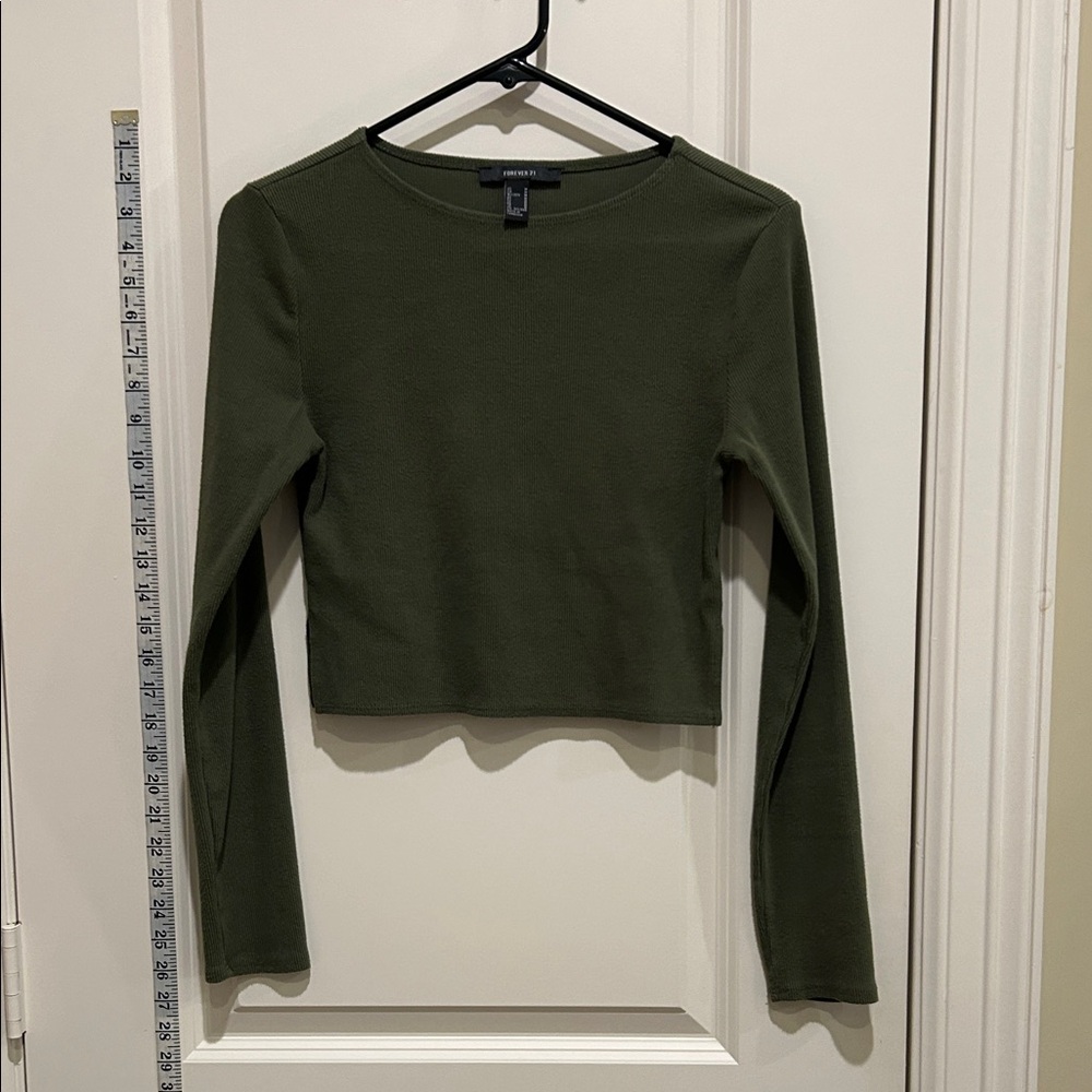 Forever 21 Dark Green Long Sleeve Crop Top